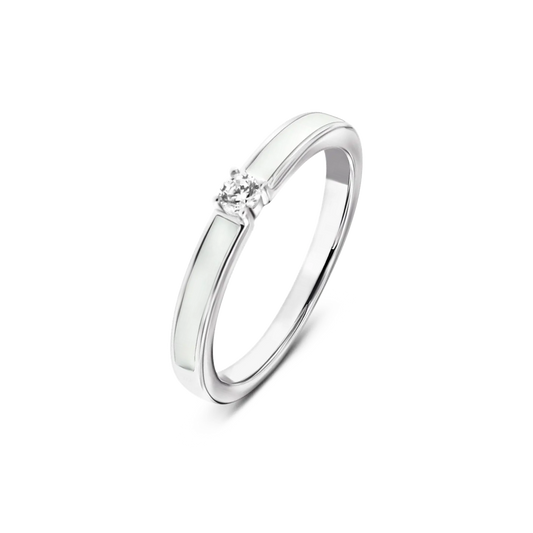 Elegante ring van 925 zilver met een strakke band en een heldere zirkonia in het midden.