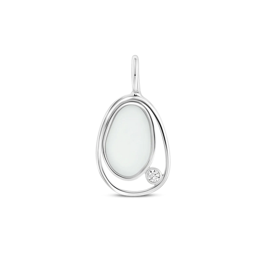 Elegante moedermelk-hanger van 925 zilver met een ovale harssteen en een kleine zirkonia aan de zijkant.