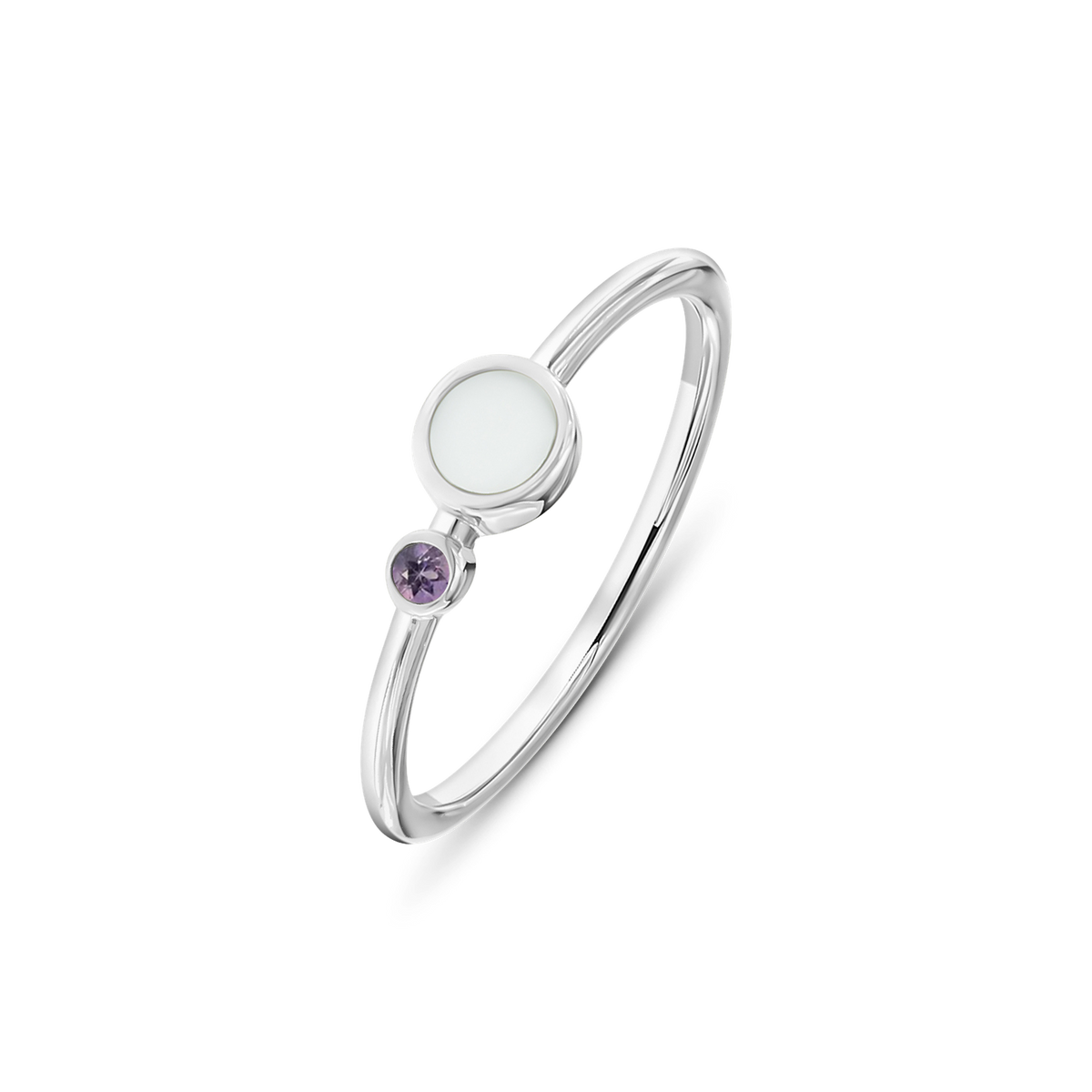 Massief witgouden ring met een ronde moedermelkhars en een paarse zirkonia, elegant en minimalistisch van ontwerp.
