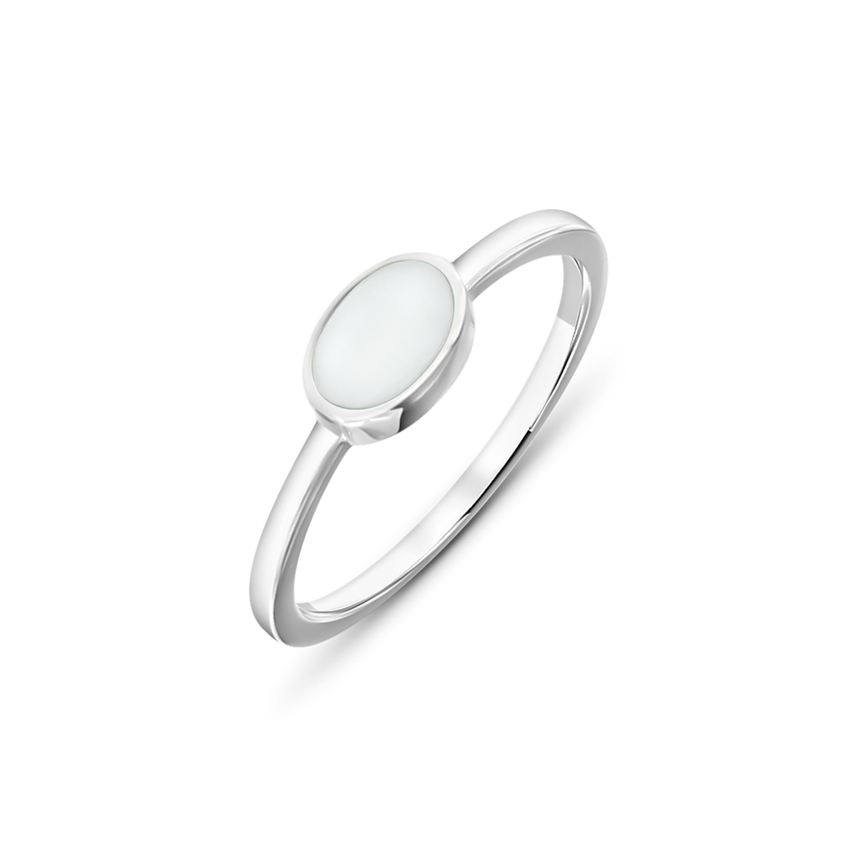Elegante ring van 925 zilver met een ovale moedermelkhars inlay, eenvoudig en tijdloos van ontwerp.