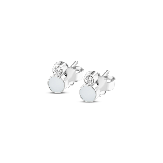 Oorstekers van 925 zilver met een ronde moedermelkhars en een sprankelende zirkonia erbovenop.